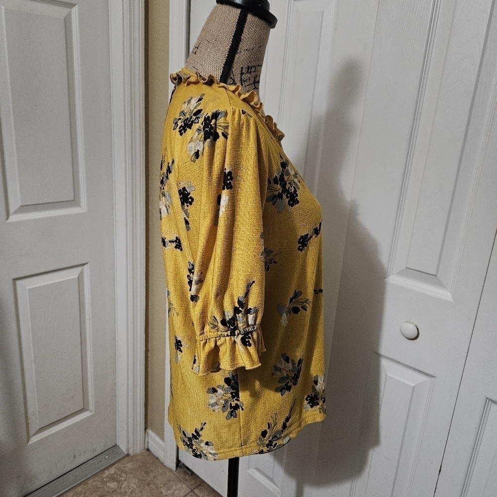 Melloday Yellow Floral Ruffled Blouse Size S - Picture 5 of 10